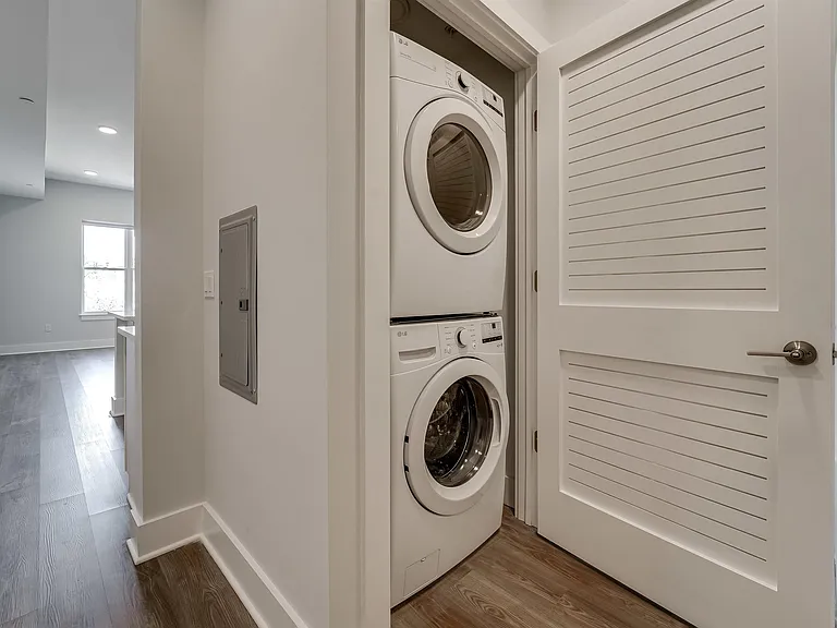 660 Grand St #314 — Photo 20