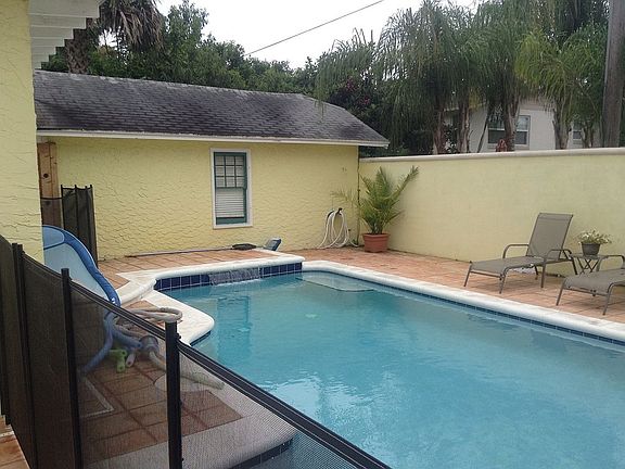 3rd image of 127 Arlington Way