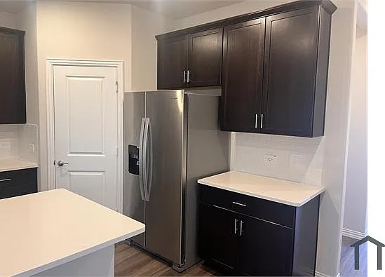 1015 London Town Ln — Photo 6