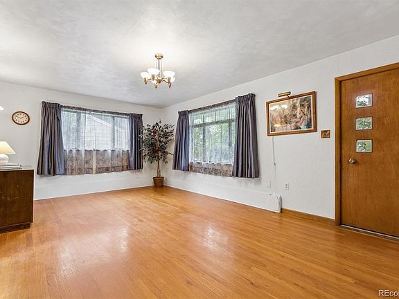 3rd image of 322 N Gilbert Street