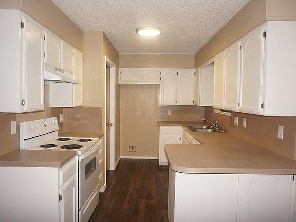 5th image of 3606 Juanita Ave