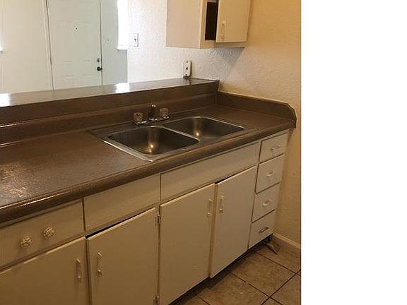 3rd image of 2531 Clara Ln
