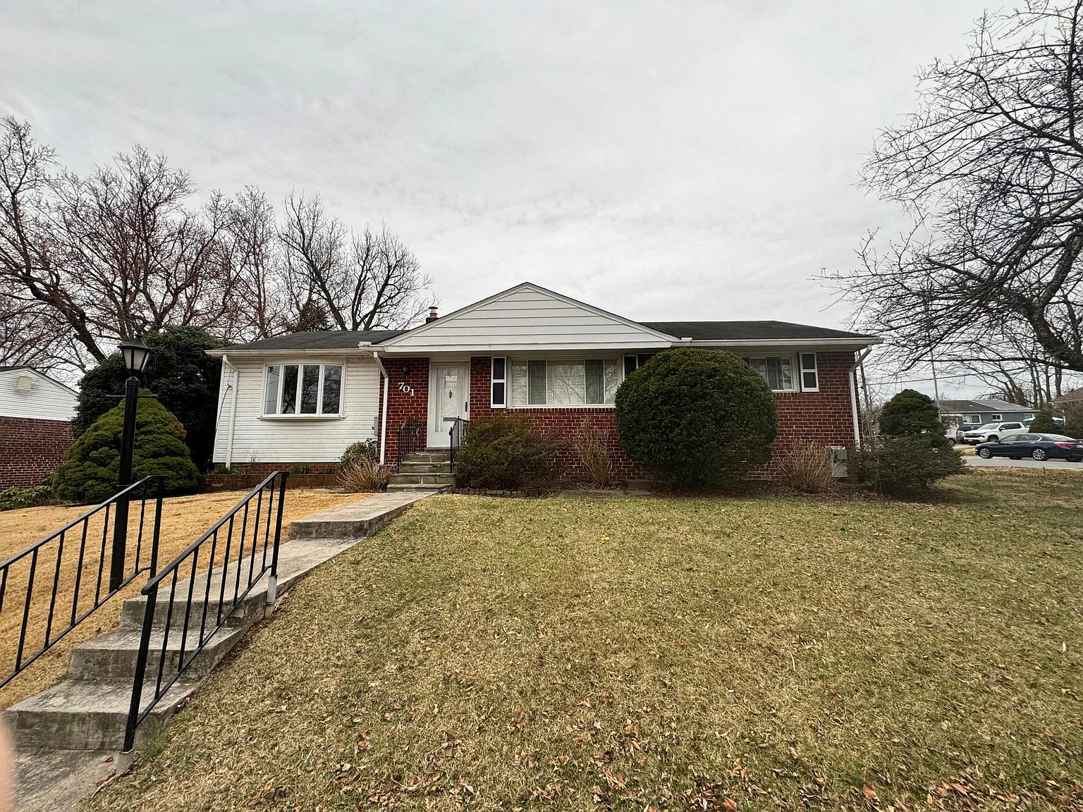 701 Robert Rd — Photo 1