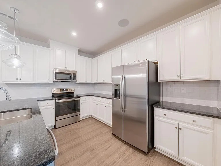 1105 N Lombardy St #A — Photo 16