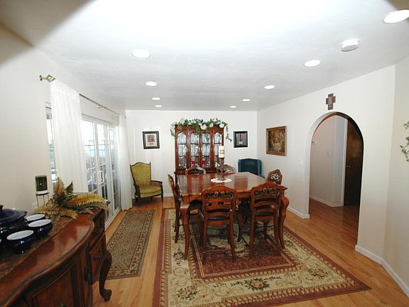 5th image of 6221 La Joya Pl NW