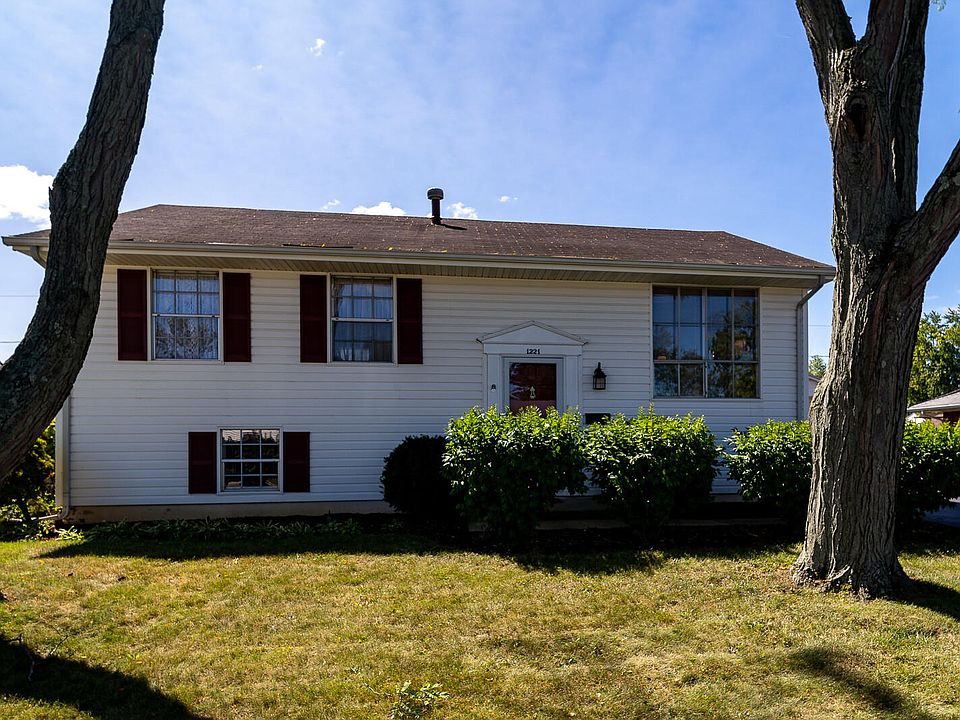 1st image of 1221 Carman Ave