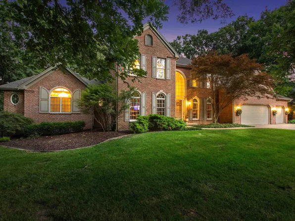 420 W Ravinwoods Rd, Peoria, IL 61615