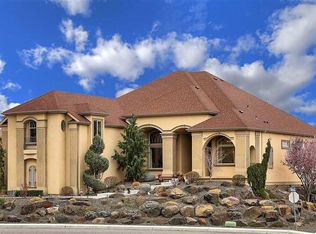 1282 White Bluffs St, Richland, WA 99352