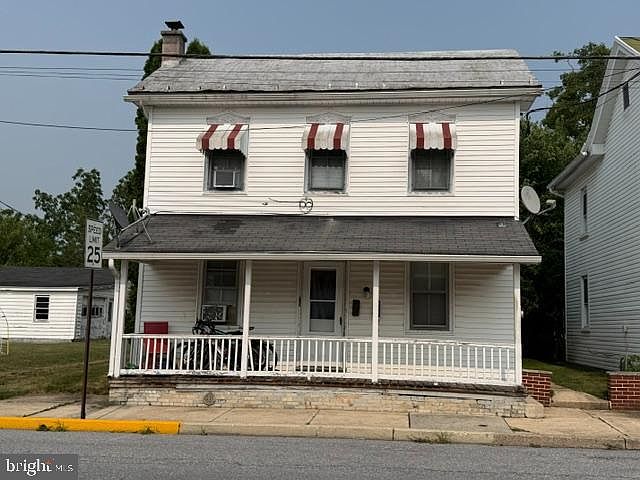 1st image of 224 Chestnut St