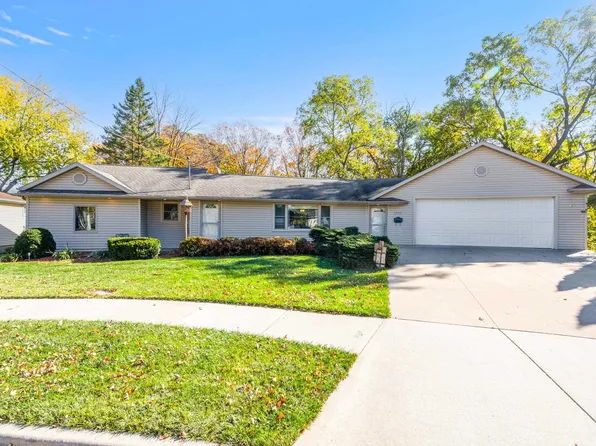1412 Oakridge Ave, Kaukauna, WI 54130