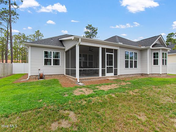 3rd image of 514 Greenmoss Road