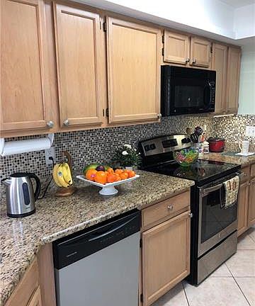 3rd image of 9832 Luna Cir APT 102