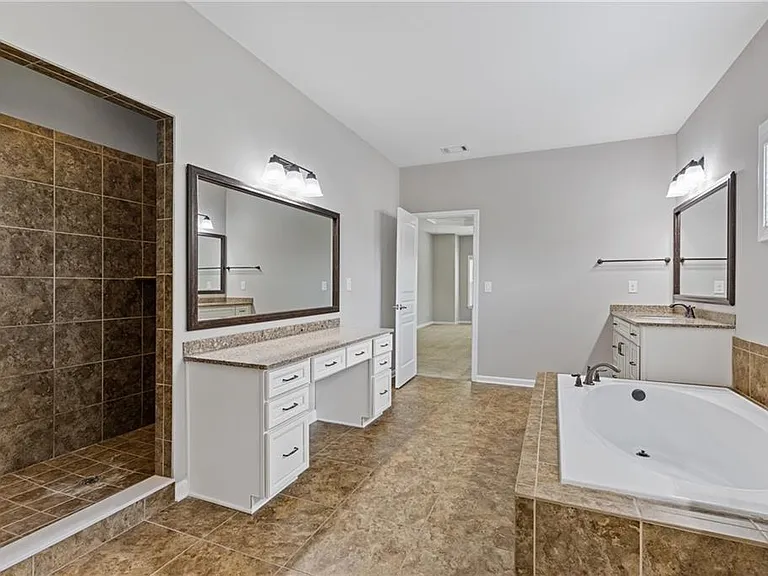 5440 Northview Lake — Photo 21