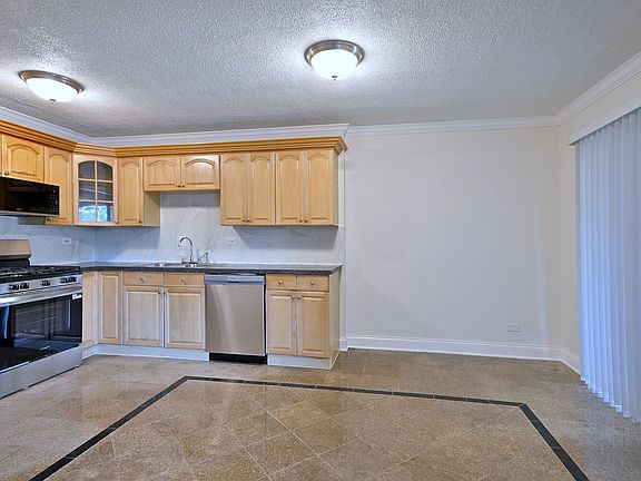 5th image of 600 S York St APT 2B