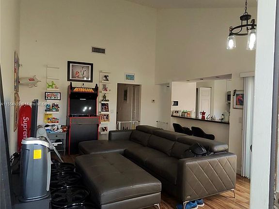 4th image of 8106 SW 20th Ct #8106