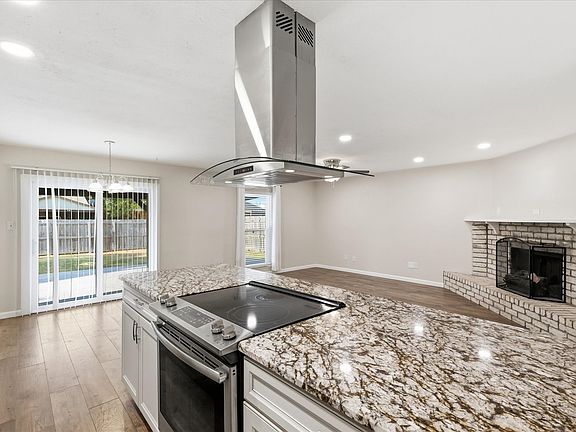 3rd image of 5561 Rutledge Dr