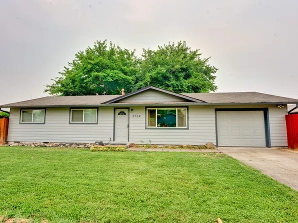 2764 Village Blvd, White City, OR 97503