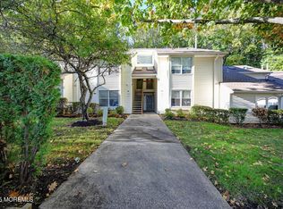 335 Sunshine Court, Englishtown, NJ 07726