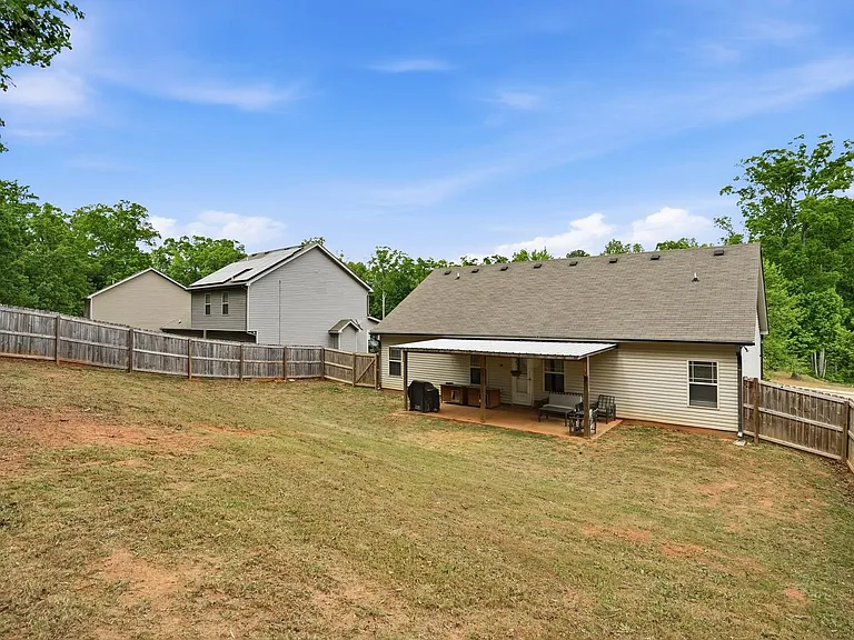 612 Stevens Pl — Photo 24