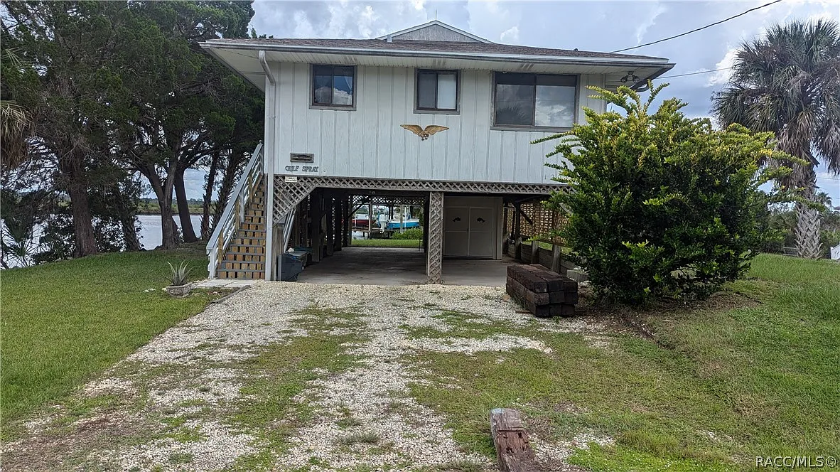 2 bed, 912 sqft, $2,400 — Photo 2