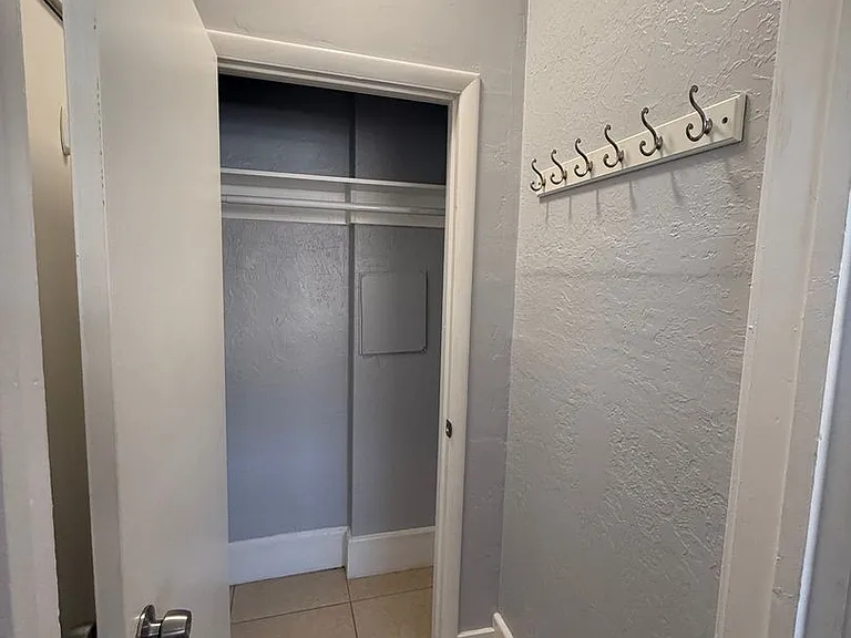 Jersey Apartments — Photo 5