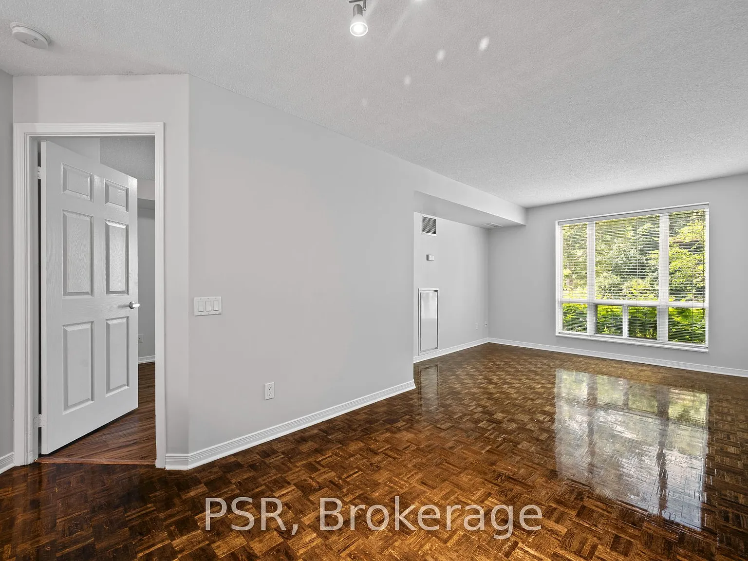 2 bed, $2,639 — Photo 3