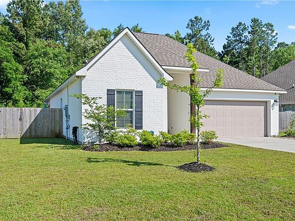 3rd image of 39692 Fairhope Dr