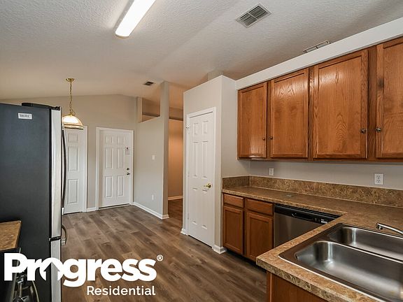 5th image of 1639 Canopy Oaks Dr