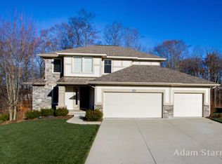 2801 W Morgan Trl NE, Rockford, MI 49341