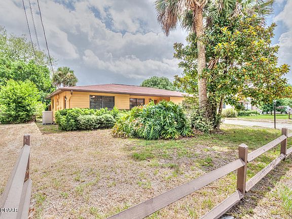 3rd image of 1493 Carmen Ave
