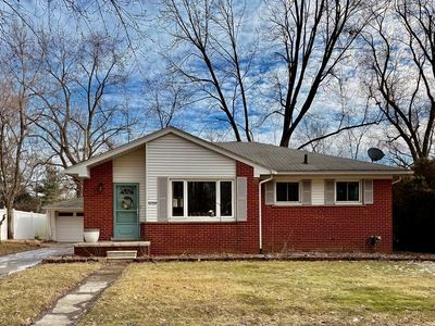 42569 Five Mile Rd, Plymouth, MI, 48170