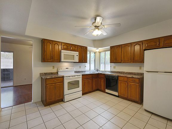 4th image of 7541 E La Cienega Dr