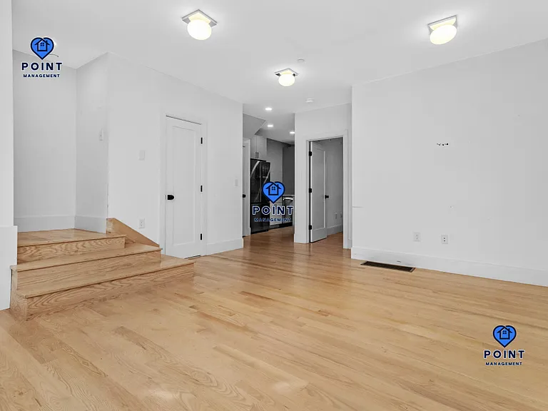 86 Chelsea St — Photo 5