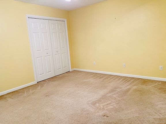 3rd image of 10 Neal Dr