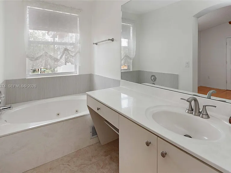 1521 Seagrape Way #1521 — Photo 31