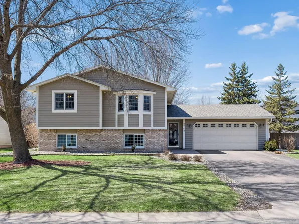 9769 Kirkwood Ln N, Maple Grove, MN 55369