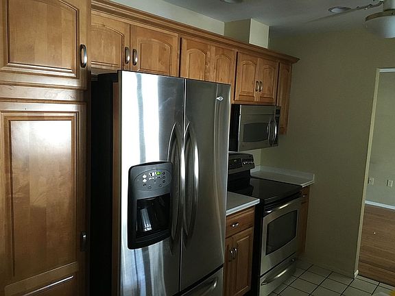 2nd image of 2543 Constitution Blvd