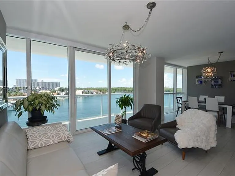 400 Sunny Isles Blvd #CU-521 — Photo 4