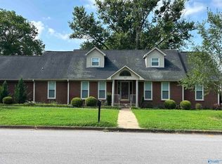 1016 San Ramon Ave SE, Huntsville, AL 35802