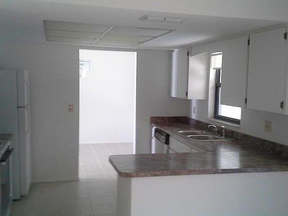 3rd image of 5752 Whistlewood Cir