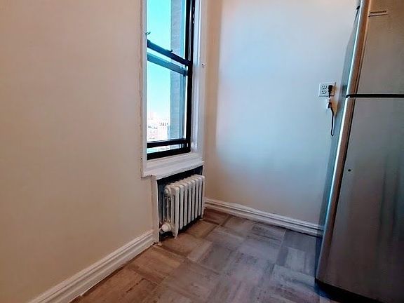 4th image of 27-10 Newtown Ave #6HH