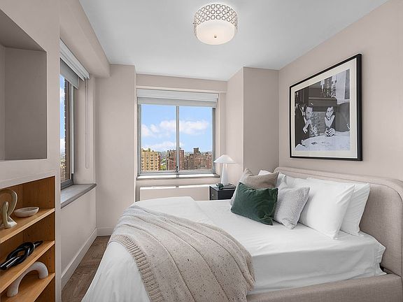 5th image of 401 E 84th St APT 21A