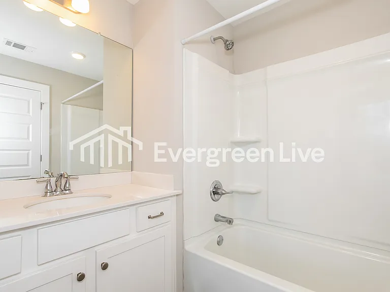 15670 Capstone Dr — Photo 14