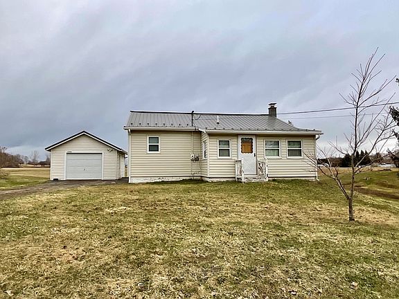 2nd image of 13450 Schutt Rd