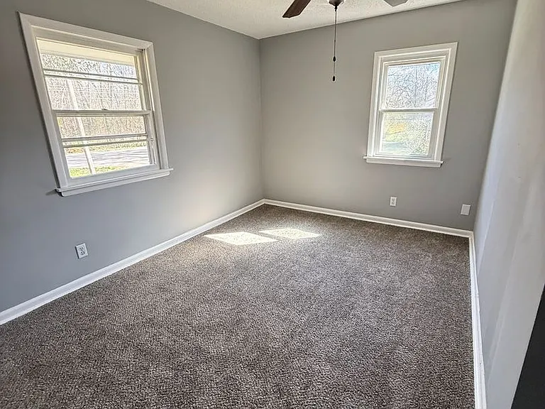1453 S Fort Ave — Photo 15