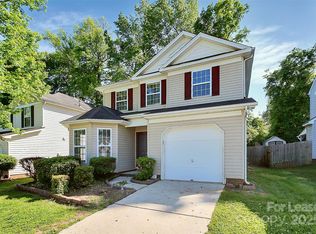 3740 Brookchase Ln, Charlotte, NC 28205