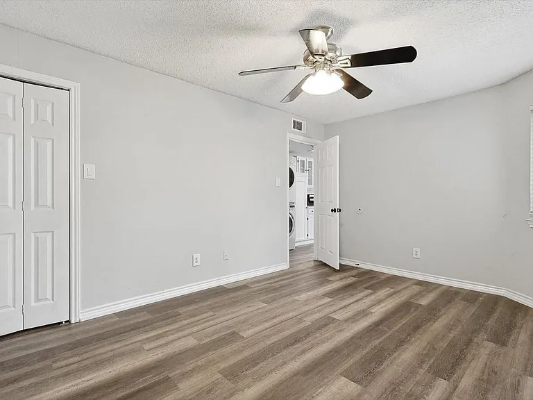 9805 Walnut St #C206 — Photo 7