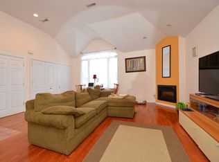 64 Hett Ave, Staten Island, NY 10306