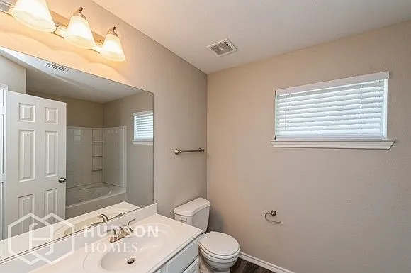1401 Silver Maple Ln — Photo 16