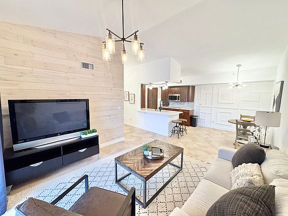 4th image of 4680 Saint Croix Ln APT 533